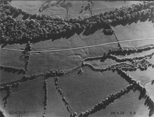 Aerial Photograph of Seacourt Deserted Medieval Village (Click to enlarge)